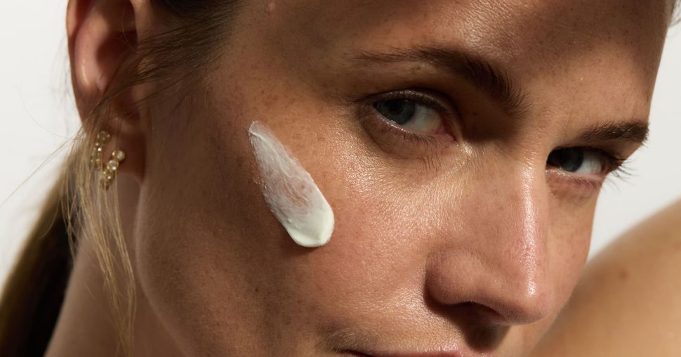 Solaires de ville et SPF : la nouvelle obsession skincare