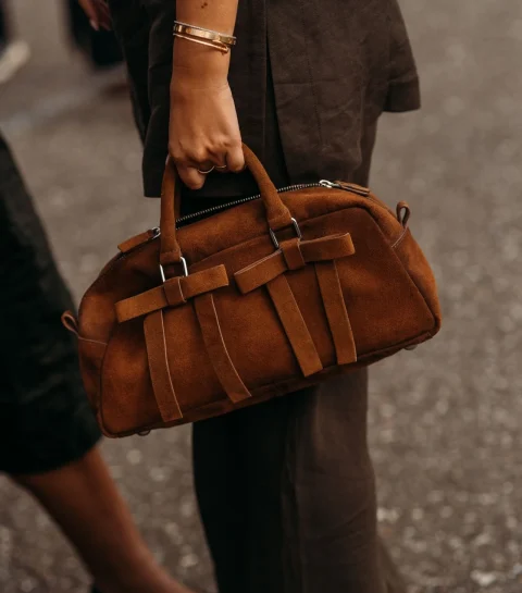 Les sacs à main minimalistes incontournables de l’automne 2025
