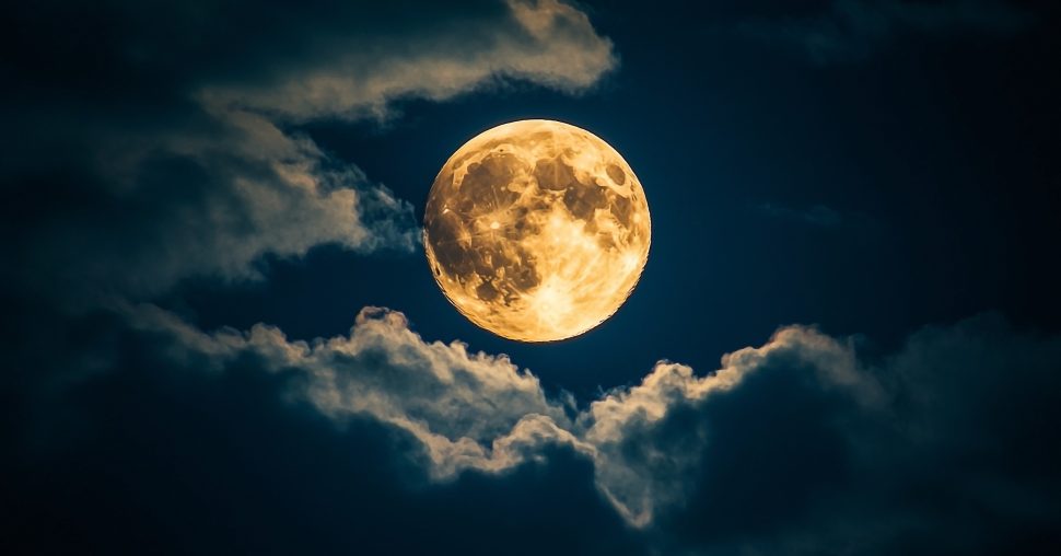 La pleine lune d’octobre approche : voici ce qu’elle réserve à chaque signe astrologique