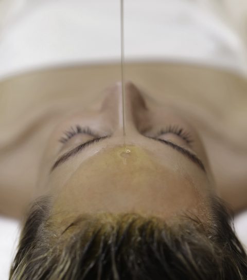 Ménopause, fatigue, cycles : pourquoi l’Ayurveda intéresse de plus en plus les femmes