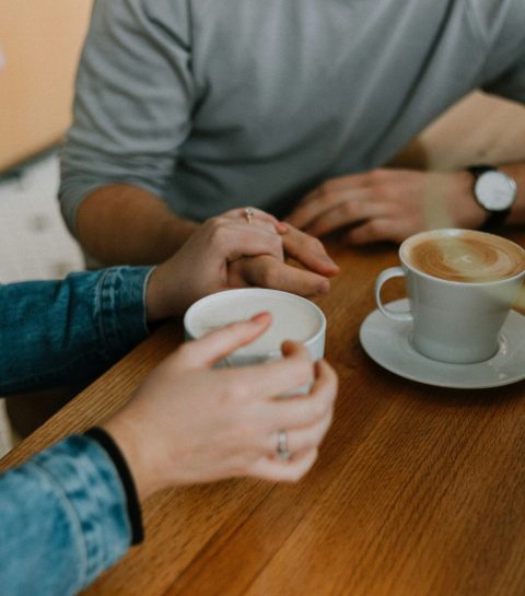 Dating : et si vous adoptiez la tendance du « clear-coding », pour trouver la personne idéale ?